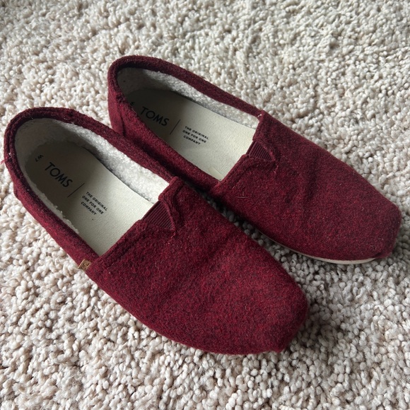Toms Shoes - Tom’s Burnt Henna Good Vibes Felt Women’s classics in size 7